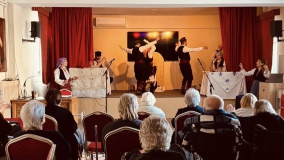 Θεατρικό από ομάδα εθελοντών - 22.12.2024