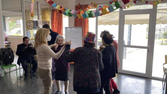 Τσικνοπέμπτη με γλέντι, χορό, τραγούδι και μεζεδάκια – 20.2.2025